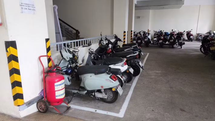 Chuyển Đổi Xanh Tăng Tốc, Chung Cư Loay Hoay Với Bài Toán Trạm Sạc Xe Điện: Không Chỉ Bất Tiện Mà Còn Tiềm Ẩn Rủi Ro Lớn