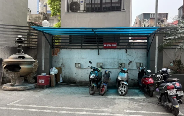 Ba vấn đề của xe máy điện với hầm chung cư