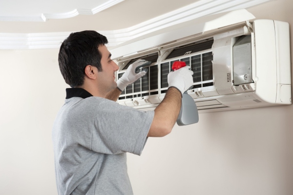cách vệ sinh điều hòa tại nhà