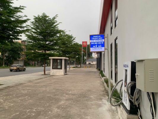 đầu tư bộ sạc ô tô điện