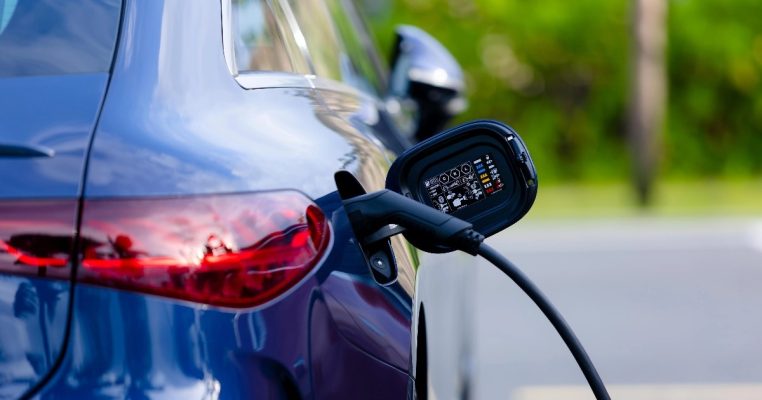 Quy trình sạc xe ô tô điện