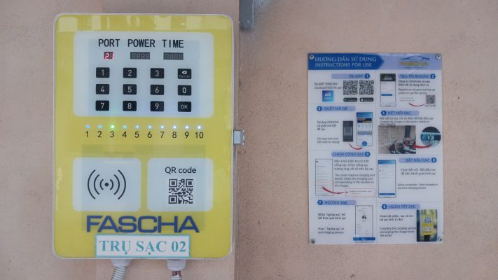 Sạc xe máy điện qua đêm
