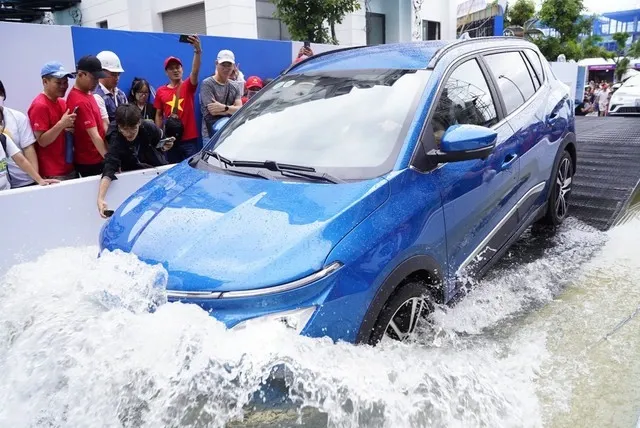 chăm sóc xe điện ngày mưa