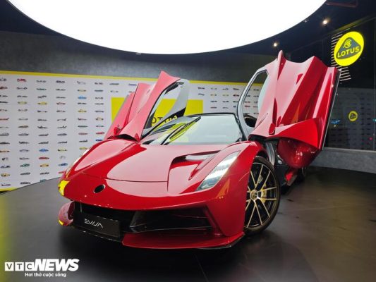 xe điện Lotus evija