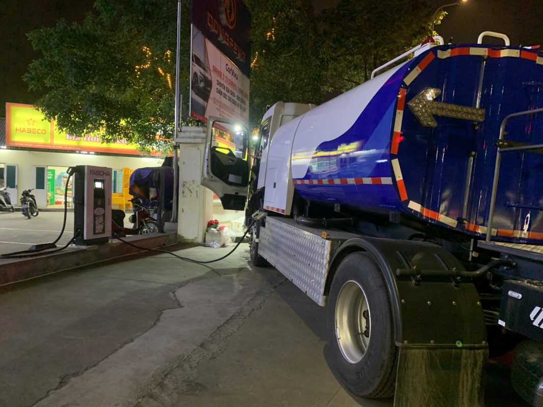 Khai thác xây dựng trạm sạc
