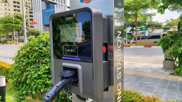 trạm sạc xe điện công khai chi phí