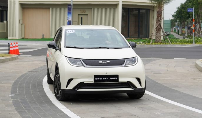 Lắp đặt trụ sạc cho xe byd tại nhà