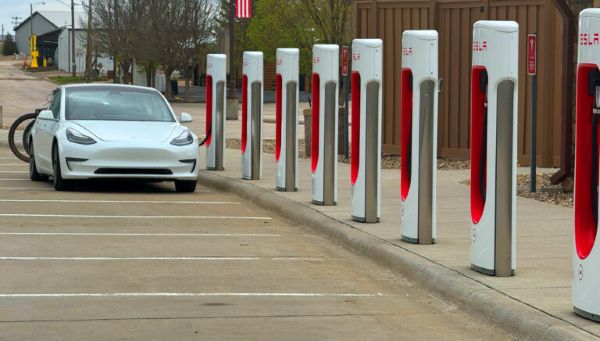 Xe điện Tesla vào Việt Nam
